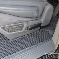 Автомобильные коврики EVA на Chrysler Town & Country V (2007->) 2 ряд: кресла 1+1 убираются в пол